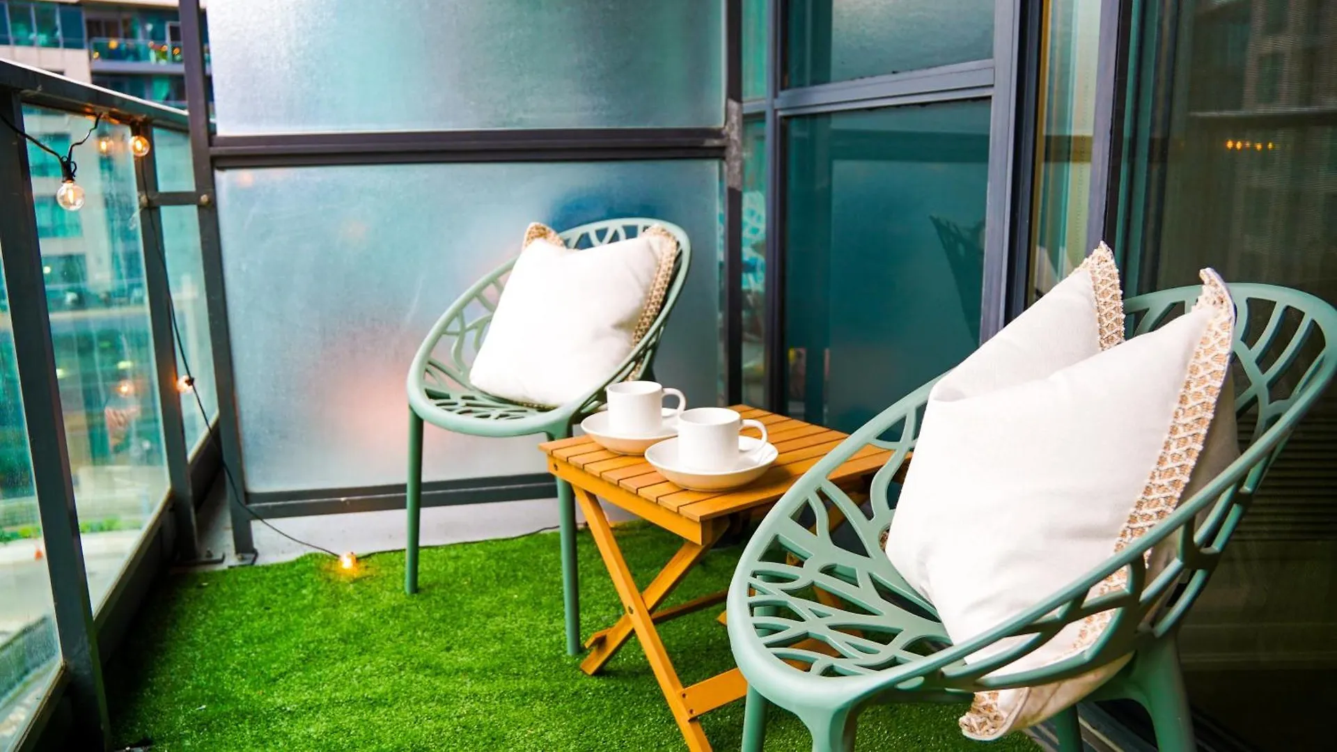 アパート Spacious Studio In The Heart Of Downtown トロント カナダ