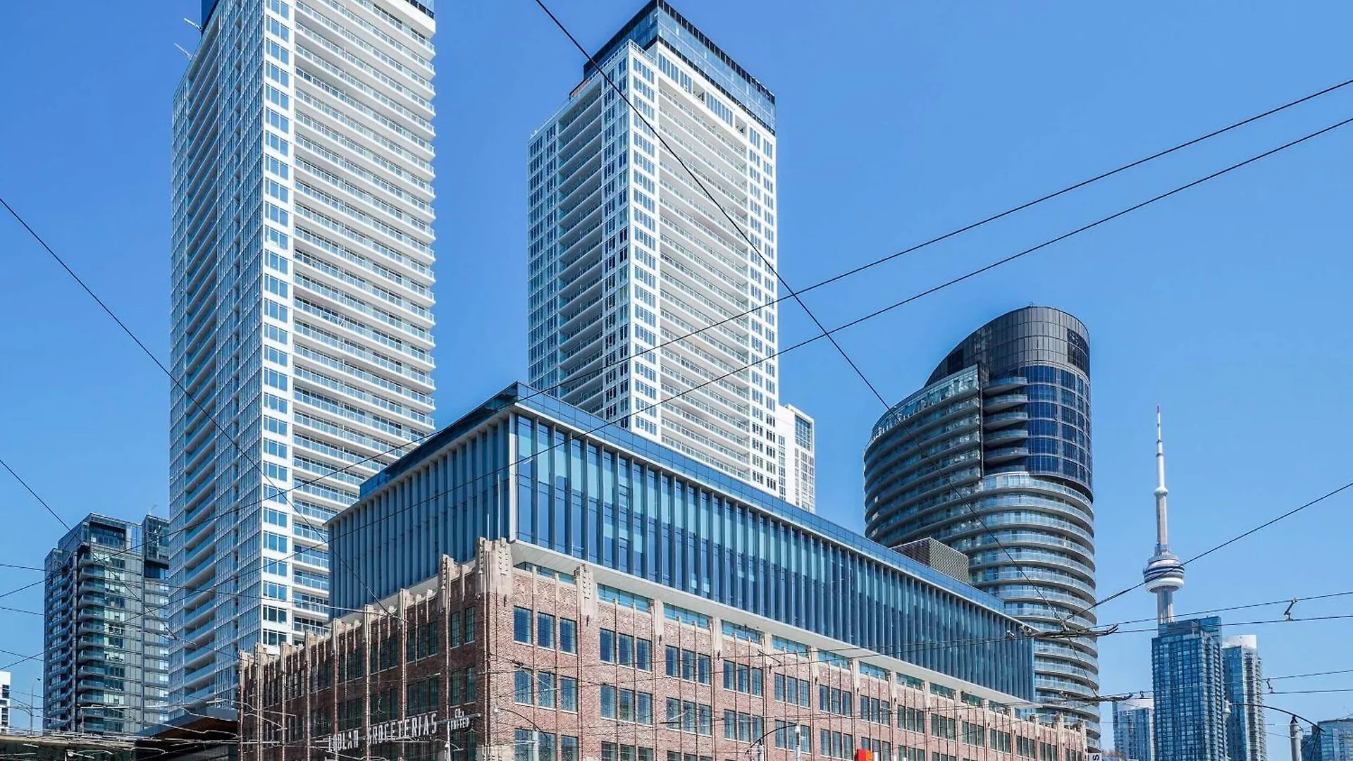 Apartment Spacious Studio In The Heart Of Downtown Toronto